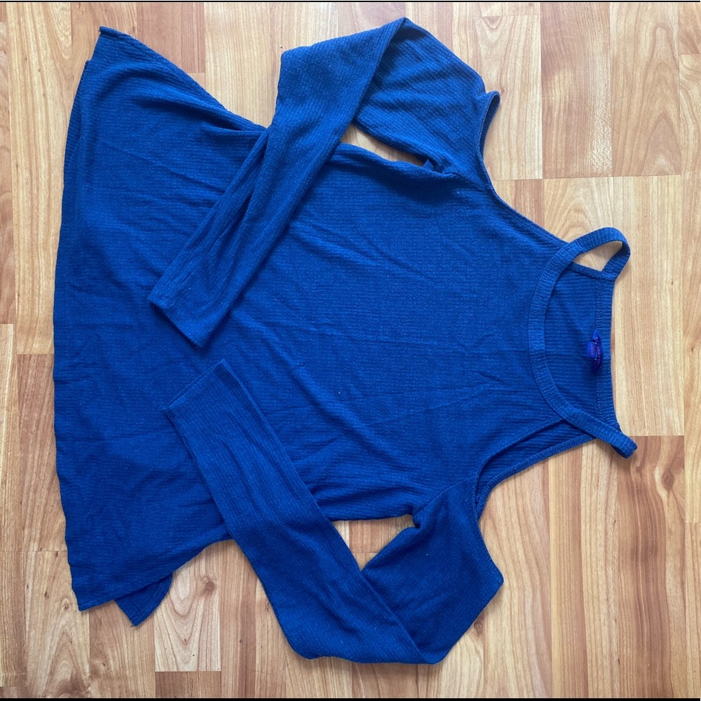 aero cold shoulders ribbed top